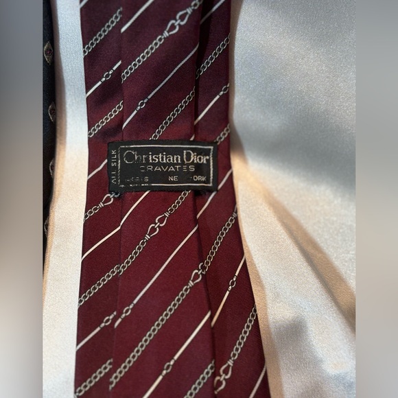EUC Christian Dior Monsieur VINTAGE Neckties 100% Italian Silk Tie-sold as Set - Picture 7 of 7